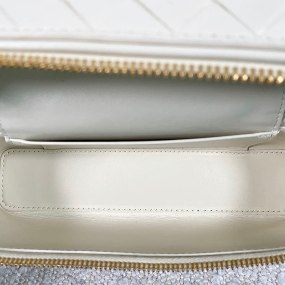 Authentic Bottega Veneta Bang Bang Vanity Bag - Picture 14 of 16